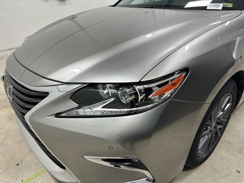 Used 2018 Lexus ES 350 w/ Navigation System Package image 6