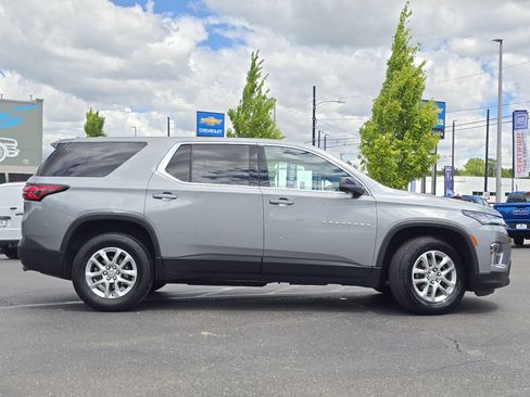 Used 2023 Chevrolet Traverse LS FWD image 21