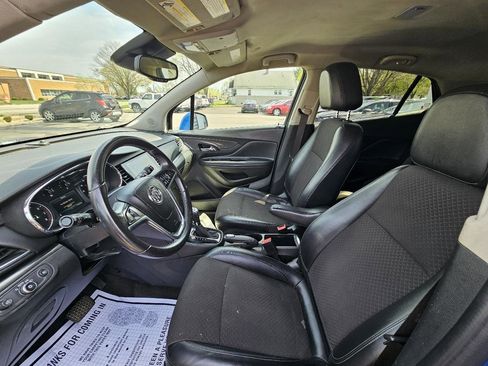 Used 2018 Buick Encore Sport Touring image 19