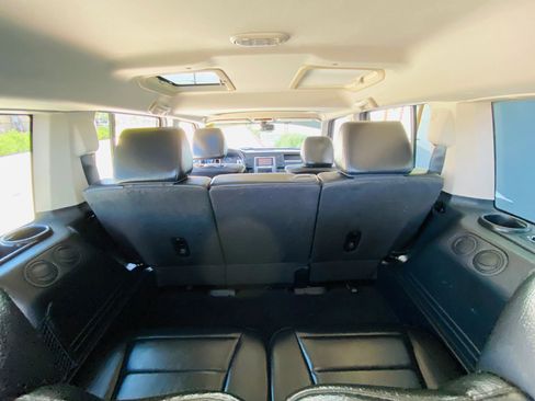 Used 2010 Jeep Commander Sport w/ Sun/Sound Group RWD image 19