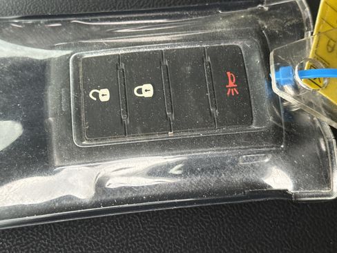 Used 2024 Jeep Grand Cherokee Laredo X image 34