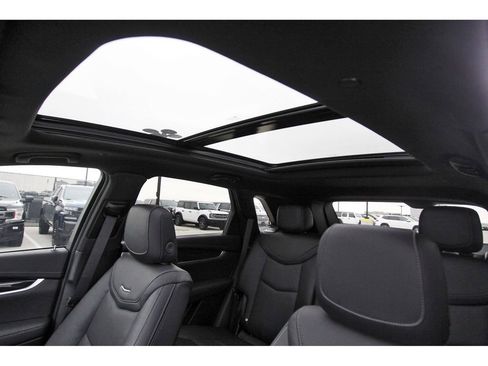 New 2026 Cadillac XT5 Premium Luxury image 24