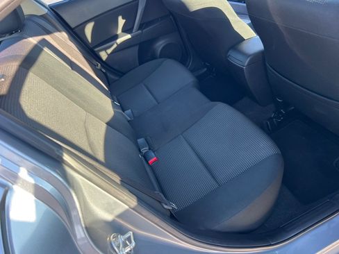 Used 2013 MAZDA MAZDA3 i SV image 15