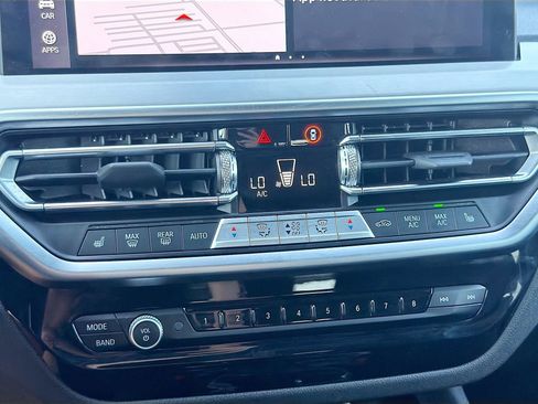 Certified 2025 BMW X4 xDrive30i w/ Premium Package image 35