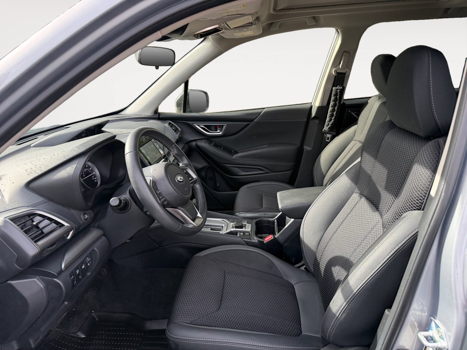 Used 2024 Subaru Forester Premium AWD/4WD image 9