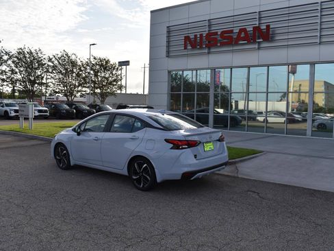 Used 2023 Nissan Versa SR w/ Trunk Package FWD image 6