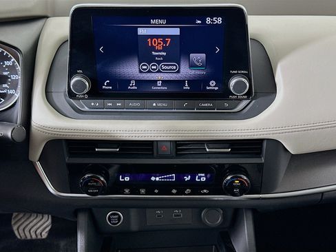 Used 2023 Nissan Rogue SV image 23