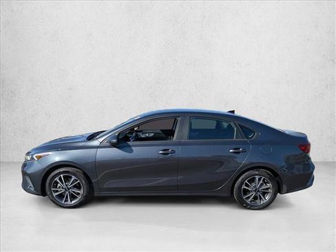 Used 2024 Kia Forte LXS FWD image 9