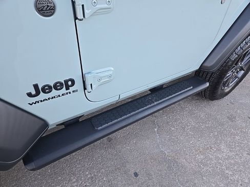 Used 2024 Jeep Wrangler Sport S image 18