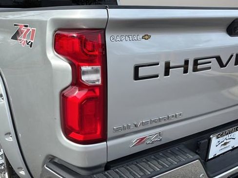 Used 2021 Chevrolet Silverado 2500 LTZ w/ LTZ Premium Package image 34