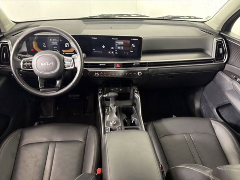 Certified 2024 Kia Sorento S image 4