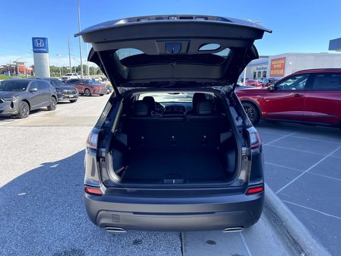 Used 2022 Jeep Cherokee Latitude Lux AWD/4WD image 9