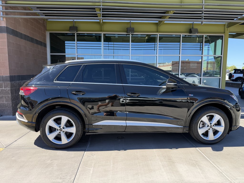 Used 2024 Audi Q4 e-tron Premium Plus w/ Premium Plus AWD/4WD image 9