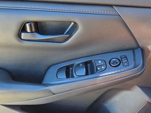 Used 2025 Nissan Sentra S FWD image 28