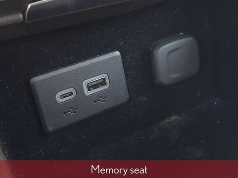 Used 2023 Cadillac XT4 Premium Luxury w/ Cold Weather Package FWD image 21