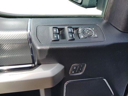 Used 2020 Ford F150 Lariat image 14