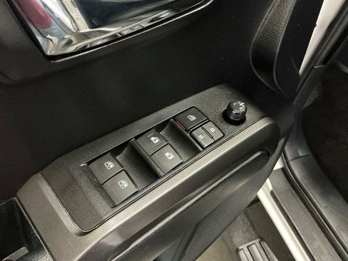 Used 2021 Toyota Tacoma TRD Off-Road AWD/4WD image 14
