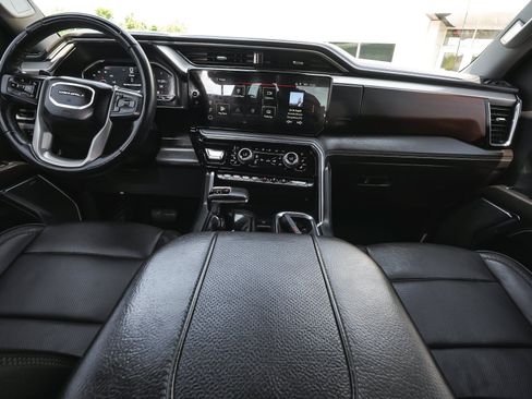 Used 2024 GMC Sierra 1500 Denali AWD/4WD image 45