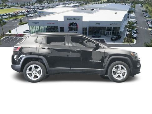 Used 2024 Jeep Compass Latitude image 57