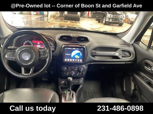 Used 2018 Jeep Renegade Limited w/ UConnect 8.4 Nav Group AWD/4WD image 20