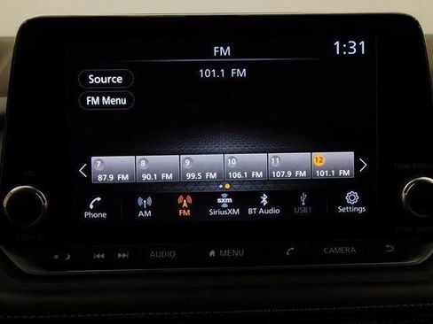 Used 2023 Nissan Rogue SV image 55