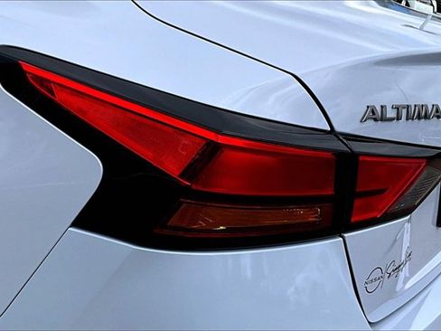 Certified 2024 Nissan Altima 2.5 SR image 20