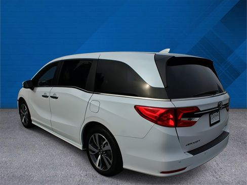 Certified 2024 Honda Odyssey Touring image 7