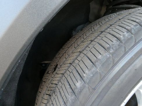 Used 2021 Ford Explorer Limited image 11