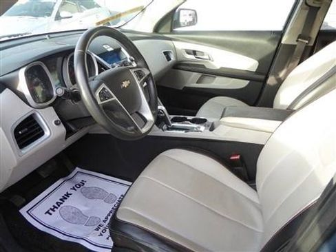 Used 2011 Chevrolet Equinox LT w/ Chrome Appearance Package image 16