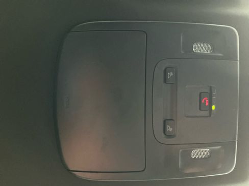 Used 2025 Toyota Camry SE FWD image 18