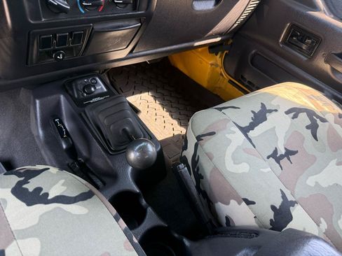 Used 2000 Jeep Wrangler SE AWD/4WD image 36