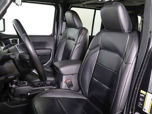 Used 2021 Jeep Wrangler Unlimited Sahara image 35