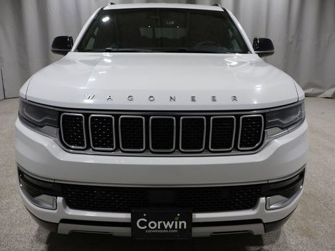Certified 2024 Jeep Wagoneer Series II image 9