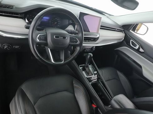 Used 2022 Jeep Compass Limited image 17