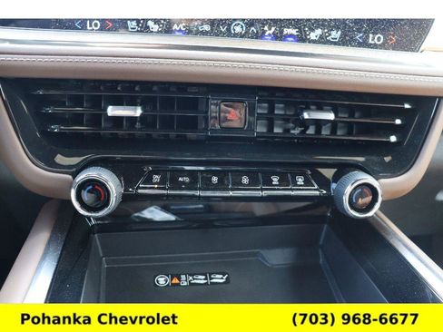 New 2026 Chevrolet Suburban High Country AWD/4WD image 16