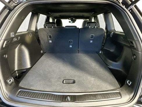 Used 2023 Jeep Grand Cherokee Altitude image 31