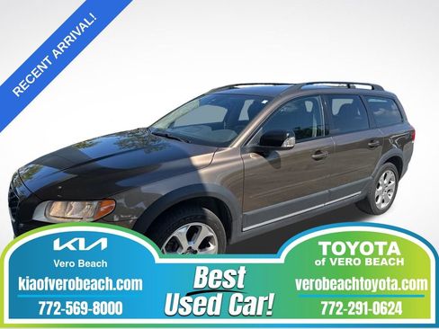 Used 2016 Volvo XC70 T5 Premier w/ Proximity Package FWD image 1
