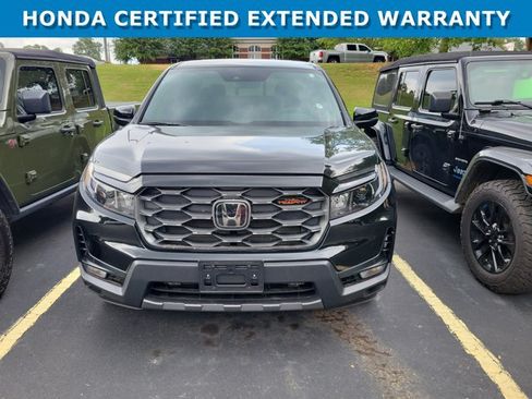 Used 2025 Honda Ridgeline TrailSport image 3