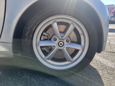 Used 2015 smart fortwo passion RWD image 10