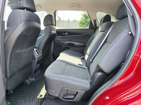 Used 2017 Kia Sorento AWD image 13