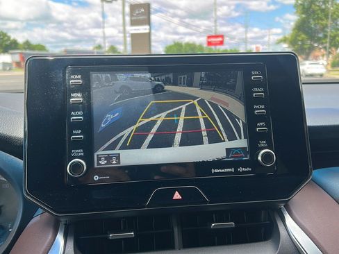 Used 2022 Toyota Venza XLE AWD/4WD image 24