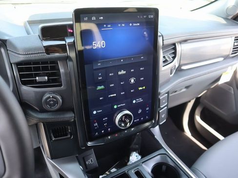 Used 2025 Ford F150 Lightning Flash image 6