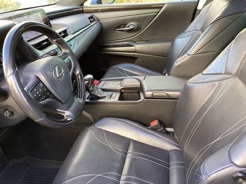 Used 2019 Lexus ES 350 Luxury image 5