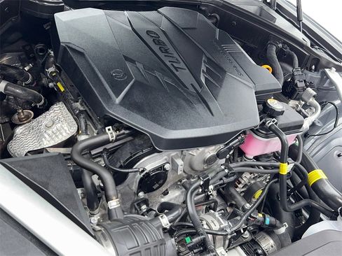 Used 2025 Genesis G70 2.5T image 57