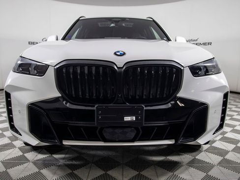 Used 2025 BMW X5 sDrive40i w/ M Sport Package RWD image 4