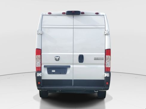 Used 2025 RAM ProMaster 2500 w/ Convenience Group FWD image 4