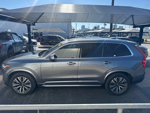 Used 2020 Volvo XC90 T5 Momentum w/ Protection Package Premier AWD/4WD image 8