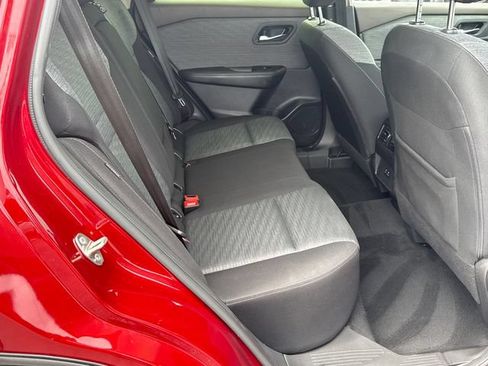 Used 2023 Nissan Rogue SV FWD image 15