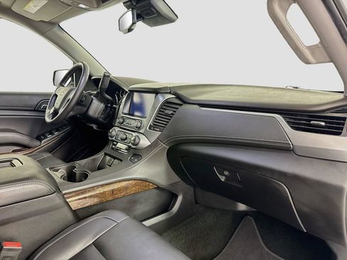 Used 2018 Chevrolet Tahoe LT w/ Luxury Package AWD/4WD image 31