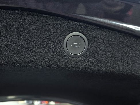 Used 2025 Tesla Model 3 Performance image 32